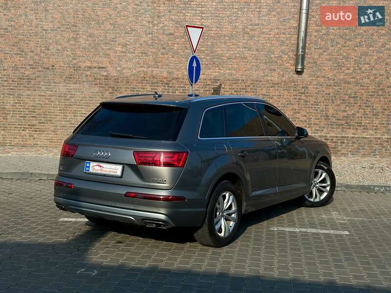 Позашляховик / Кросовер Audi Q7 2015 в Одесі