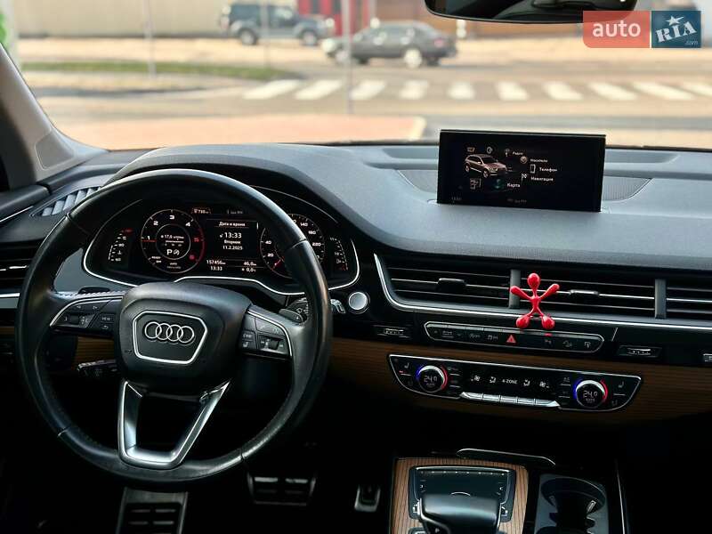 Позашляховик / Кросовер Audi Q7 2015 в Одесі
