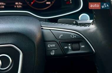 Позашляховик / Кросовер Audi Q7 2015 в 