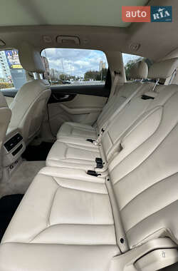 Внедорожник / Кроссовер Audi Q7 2019 в 