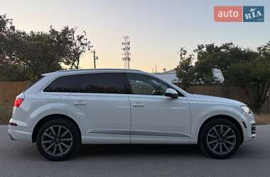 Внедорожник / Кроссовер Audi Q7 2016 в Киеве