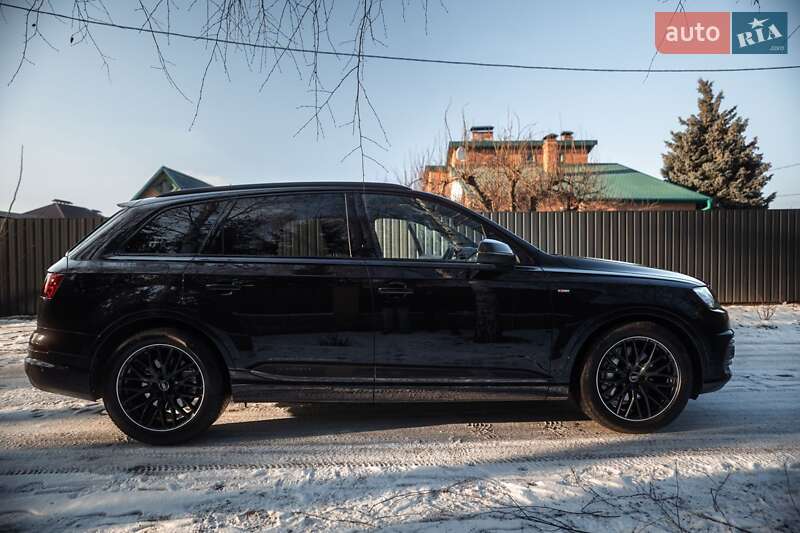 Позашляховик / Кросовер Audi Q7 2018 в Полтаві