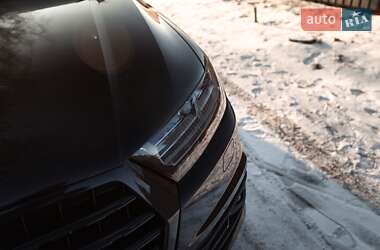 Внедорожник / Кроссовер Audi Q7 2018 в 