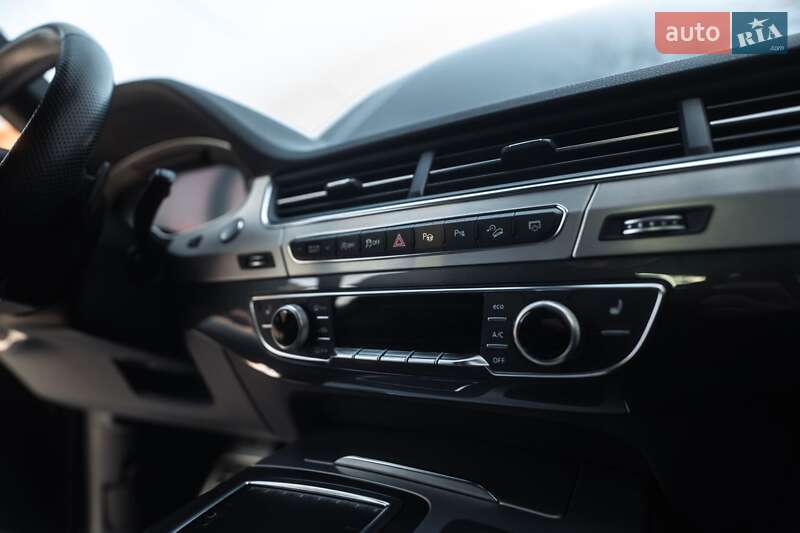 Позашляховик / Кросовер Audi Q7 2018 в Полтаві