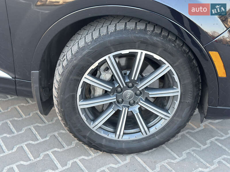 Внедорожник / Кроссовер Audi Q7 2016 в Ровно