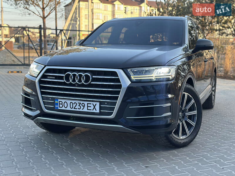 Внедорожник / Кроссовер Audi Q7 2016 в Ровно
