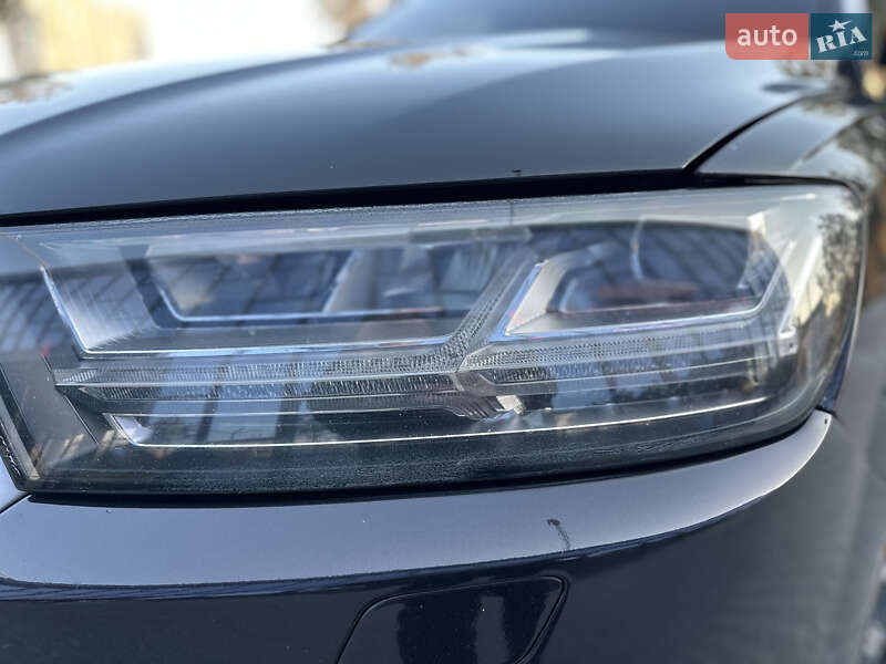 Внедорожник / Кроссовер Audi Q7 2016 в Ровно