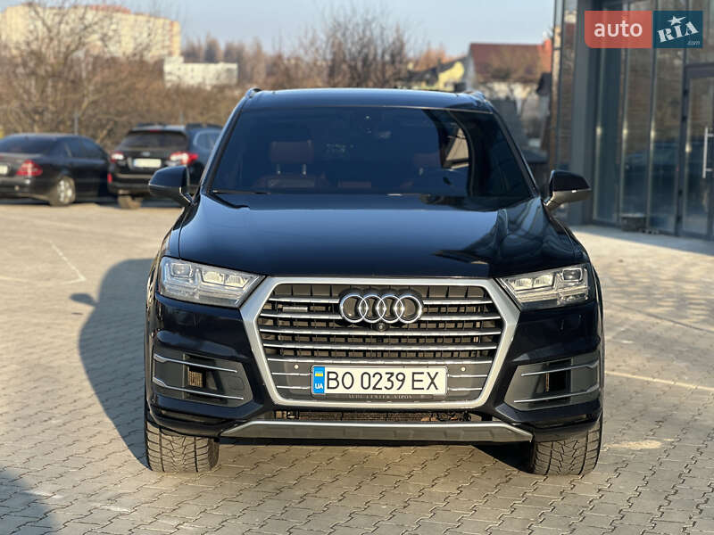 Внедорожник / Кроссовер Audi Q7 2016 в Ровно