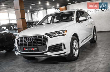 Внедорожник / Кроссовер Audi Q7 2022 в 
