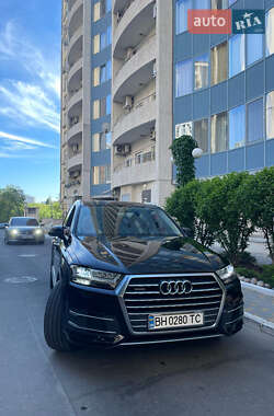 Внедорожник / Кроссовер Audi Q7 2015 в Одессе