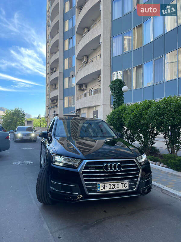 Позашляховик / Кросовер Audi Q7 2015 в Одесі