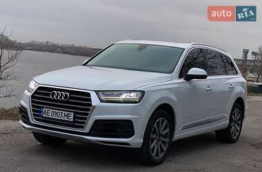 Позашляховик / Кросовер Audi Q7 2017 в Дніпрі