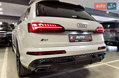 Внедорожник / Кроссовер Audi Q7 2024 в 