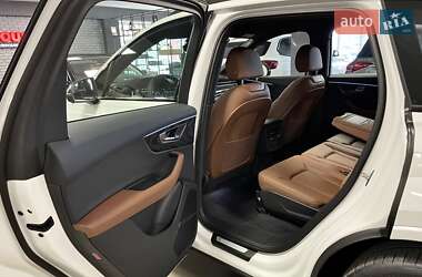 Внедорожник / Кроссовер Audi Q7 2024 в 
