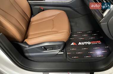 Внедорожник / Кроссовер Audi Q7 2024 в 
