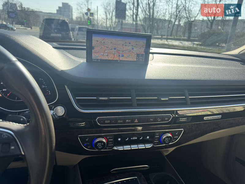 Позашляховик / Кросовер Audi Q7 2018 в Харкові