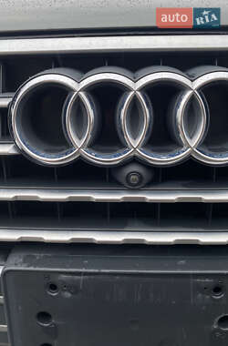 Внедорожник / Кроссовер Audi Q7 2016 в 