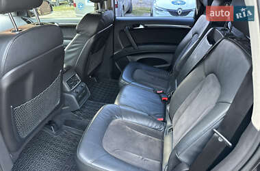 Позашляховик / Кросовер Audi Q7 2013 в 