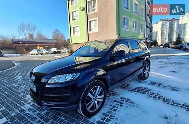Внедорожник / Кроссовер Audi Q7 2011 в 