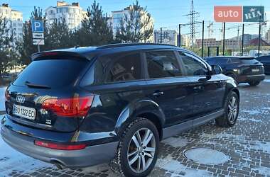 Внедорожник / Кроссовер Audi Q7 2011 в 