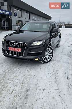 Внедорожник / Кроссовер Audi Q7 2012 в 