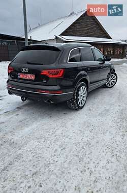 Внедорожник / Кроссовер Audi Q7 2012 в 