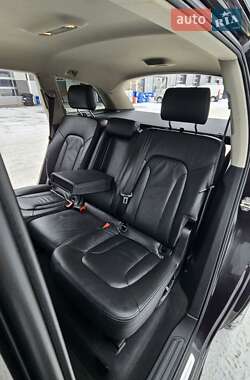 Внедорожник / Кроссовер Audi Q7 2012 в 