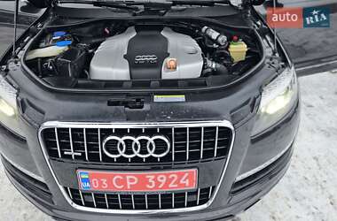 Внедорожник / Кроссовер Audi Q7 2012 в 