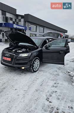 Внедорожник / Кроссовер Audi Q7 2012 в 