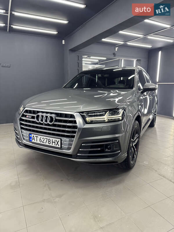 Внедорожник / Кроссовер Audi Q7 2017 в Коломые