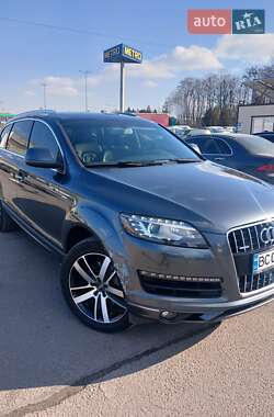 Внедорожник / Кроссовер Audi Q7 2015 в 