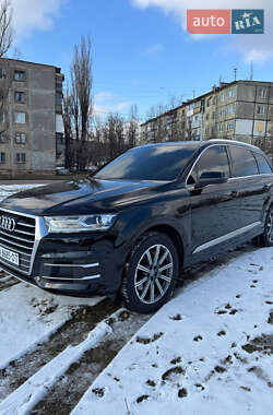 Внедорожник / Кроссовер Audi Q7 2017 в Кривом Роге