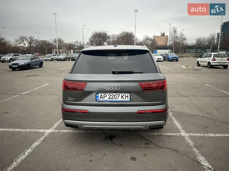 Позашляховик / Кросовер Audi Q7 2018 в Запоріжжі