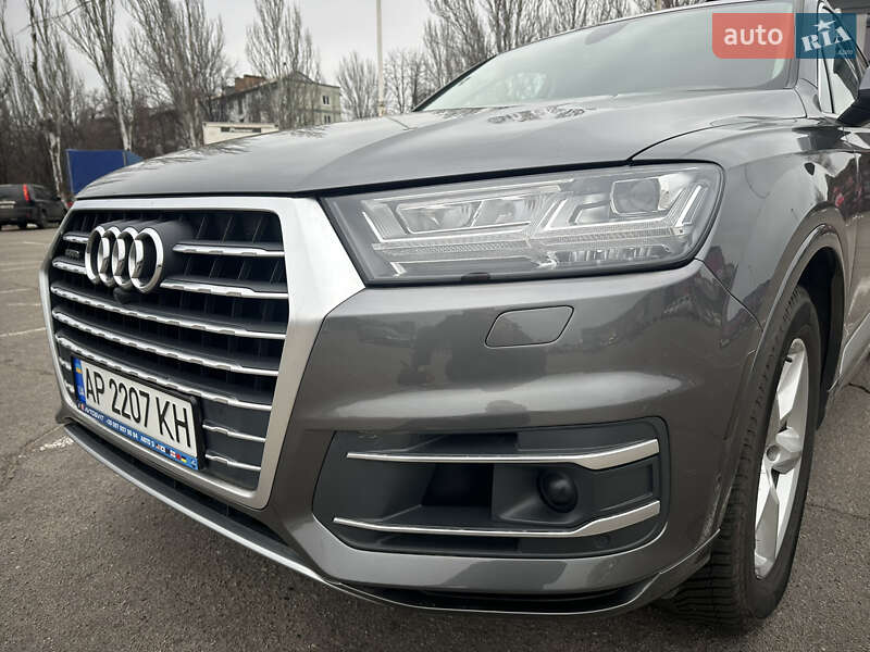 Позашляховик / Кросовер Audi Q7 2018 в Запоріжжі