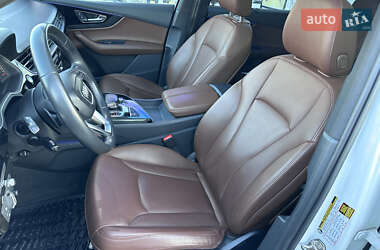 Позашляховик / Кросовер Audi Q7 2017 в 