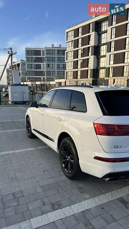 Внедорожник / Кроссовер Audi Q7 2017 в Львове
