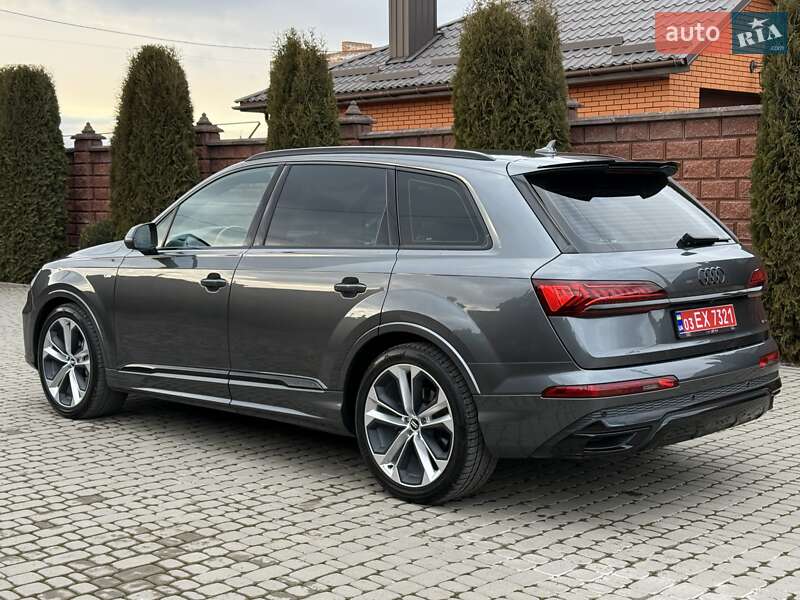 Внедорожник / Кроссовер Audi Q7 2020 в Ровно
