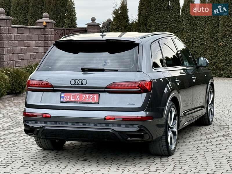 Внедорожник / Кроссовер Audi Q7 2020 в Ровно
