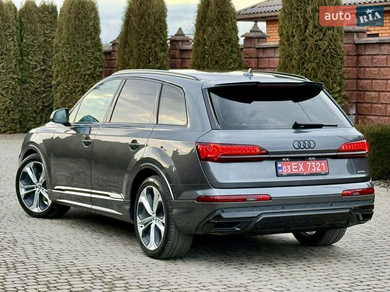 Внедорожник / Кроссовер Audi Q7 2020 в Ровно
