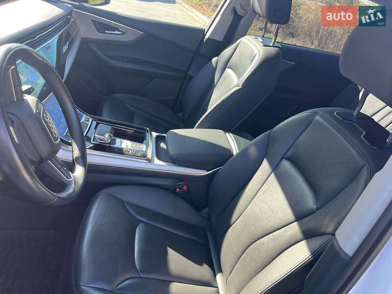 Внедорожник / Кроссовер Audi Q7 2021 в Синельниково