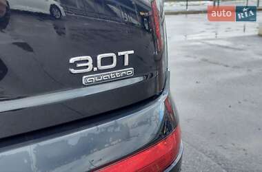 Внедорожник / Кроссовер Audi Q7 2016 в 