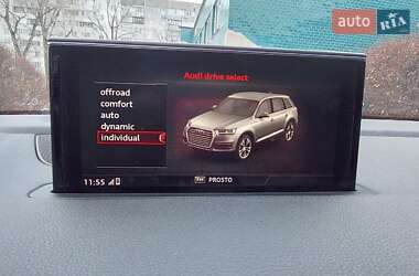 Внедорожник / Кроссовер Audi Q7 2016 в 