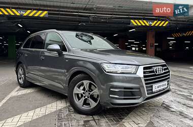 Внедорожник / Кроссовер Audi Q7 2016 в Киеве