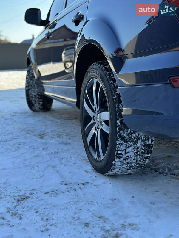 Позашляховик / Кросовер Audi Q7 2009 в Рівному
