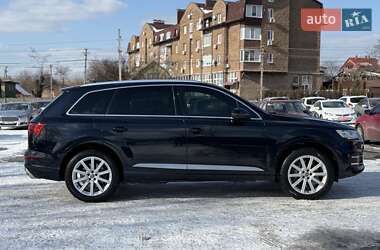 Позашляховик / Кросовер Audi Q7 2016 в Києві