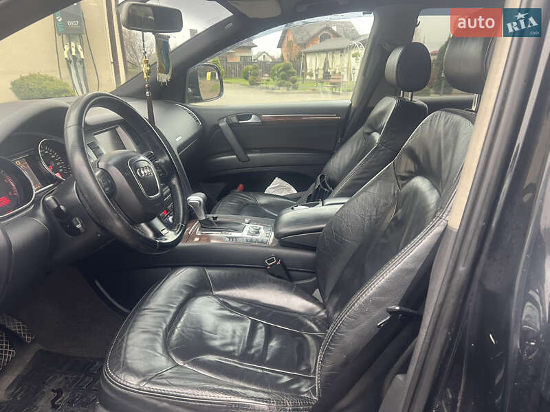 Позашляховик / Кросовер Audi Q7 2006 в Стрию