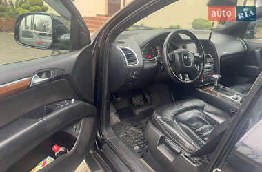 Позашляховик / Кросовер Audi Q7 2006 в 