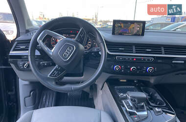 Внедорожник / Кроссовер Audi Q7 2017 в 