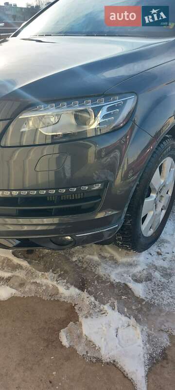 Позашляховик / Кросовер Audi Q7 2014 в Павлограді