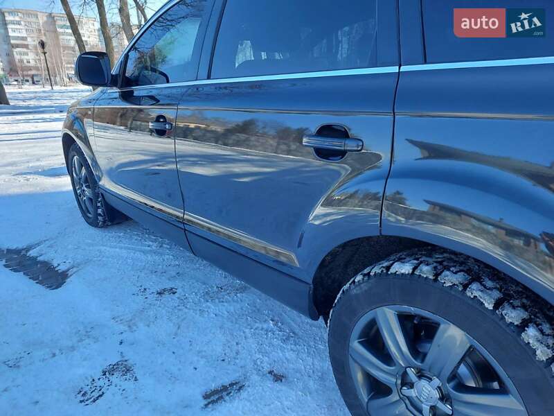 Внедорожник / Кроссовер Audi Q7 2007 в Звягеле